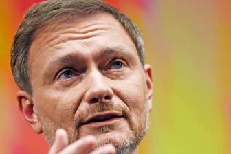 FDP-Chef Christian Lindner grenzt seine Parteien klar von den anderen ab.