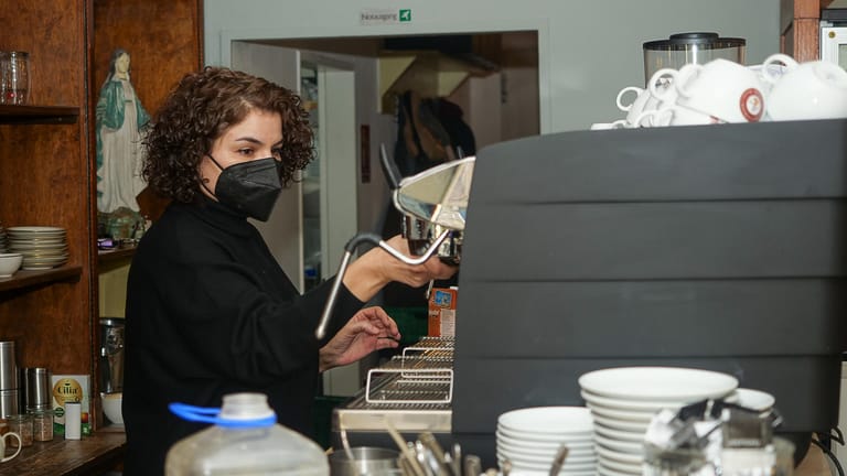 Anette Birami, Café Heinrich: Sie fürchtet einen Einbruch der Besucherzahlen durch die neuen Corona-Regeln.