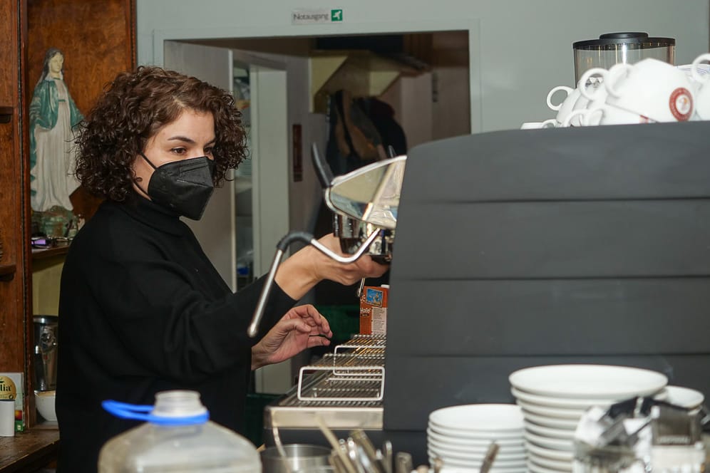 Anette Birami, Café Heinrich: Sie fürchtet einen Einbruch der Besucherzahlen durch die neuen Corona-Regeln.
