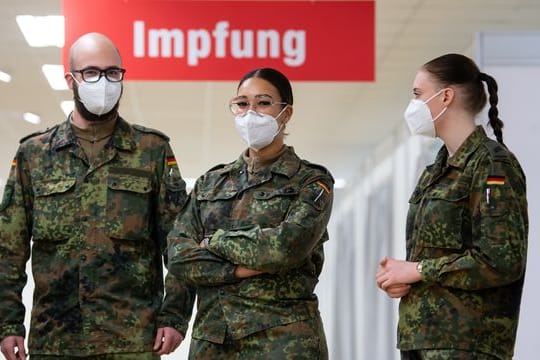 Etwa 94 Prozent der Bundeswehrsoldaten sind geimpft oder genesen.