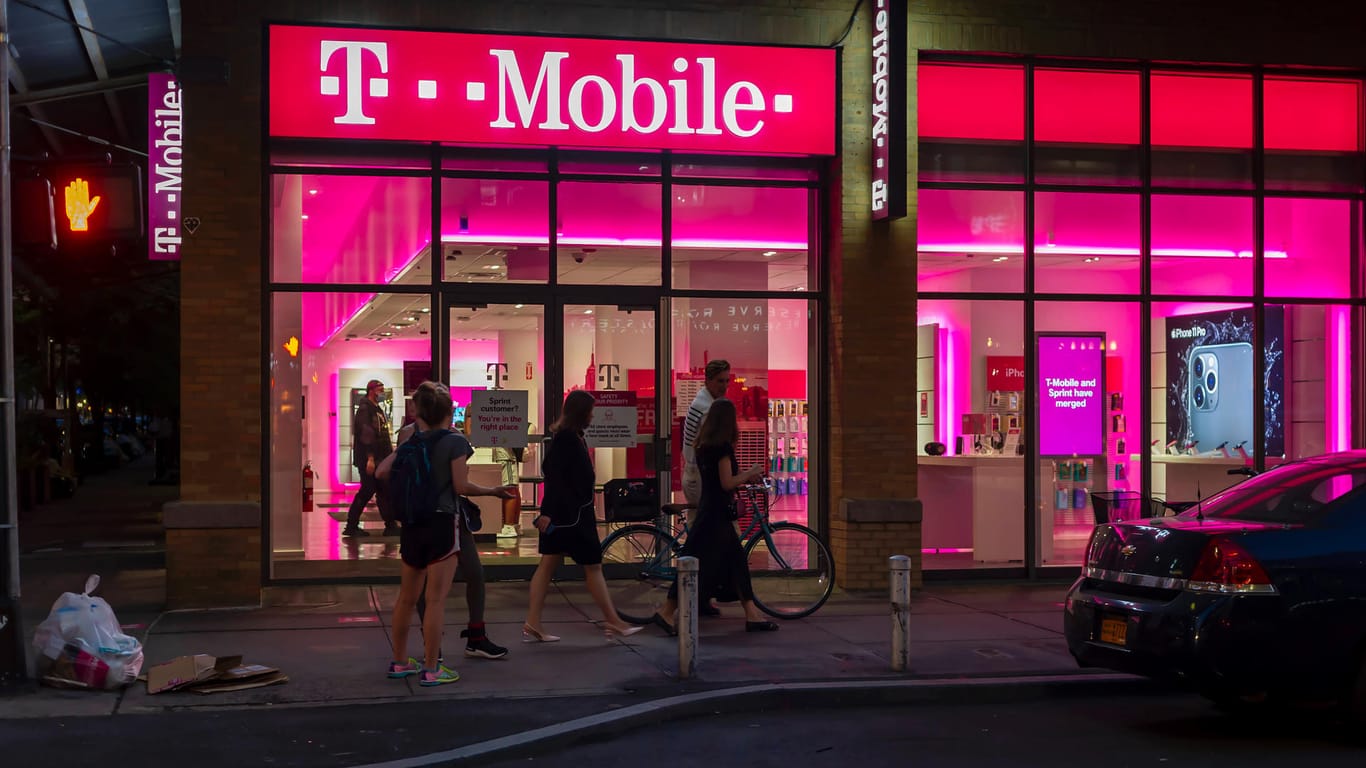 Ein T-Mobile-Geschäft in New York: Die US-Tochter der Telekom macht in den Vereinigten Staaten gute Geschäft.