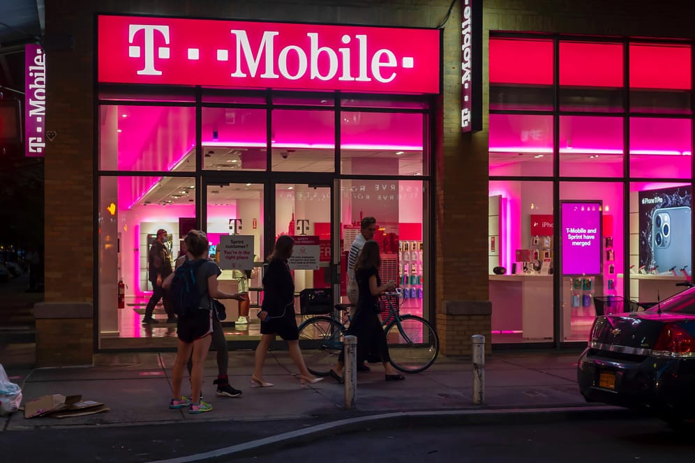 Ein T-Mobile-Geschäft in New York: Die US-Tochter der Telekom macht in den Vereinigten Staaten gute Geschäft.