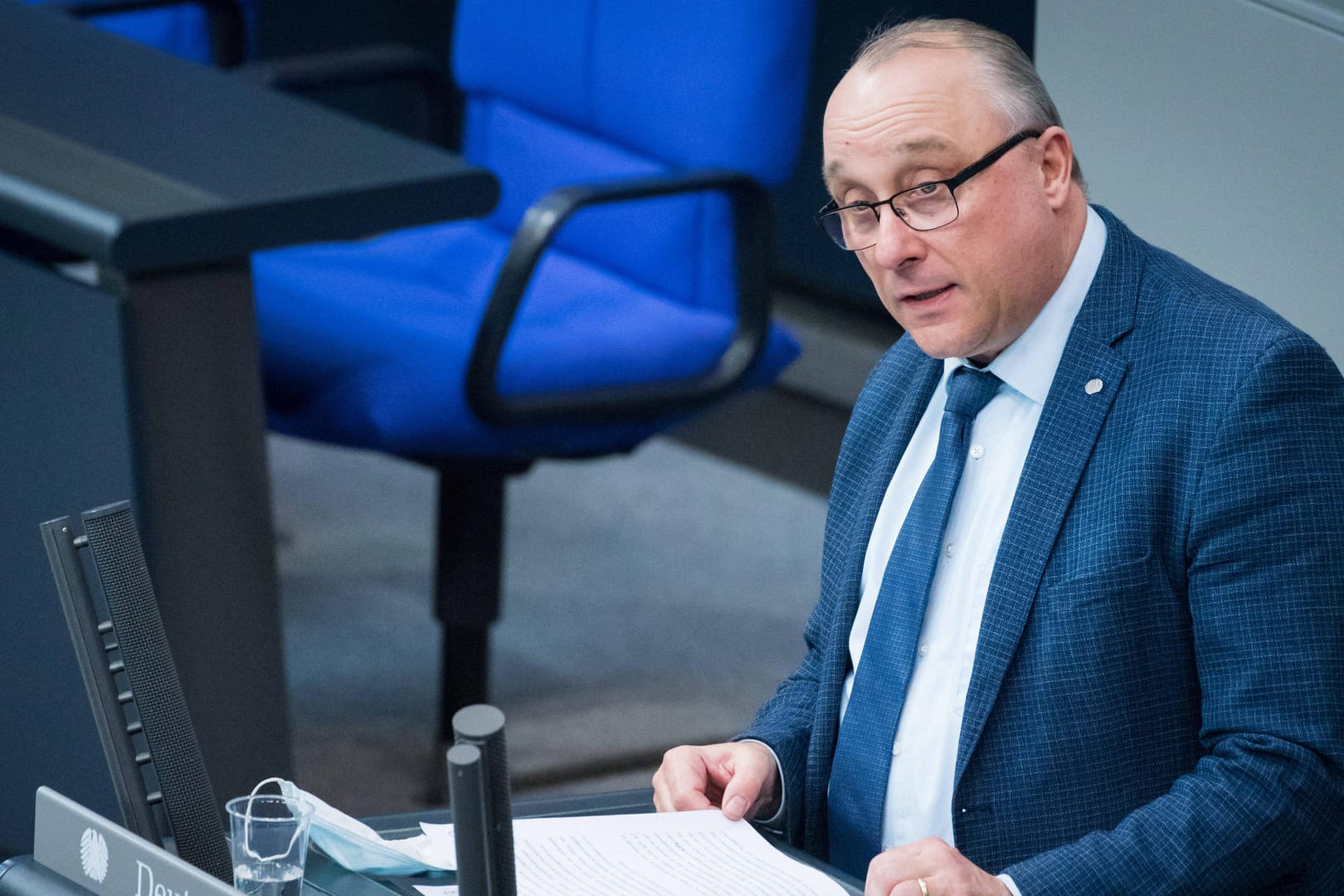 Jens Maier während einer Sitzung des Deutschen Bundestags (Archivbild): Er wurde vom sächsischen Verfassungsschutz als Rechtsextremist eingestuft.