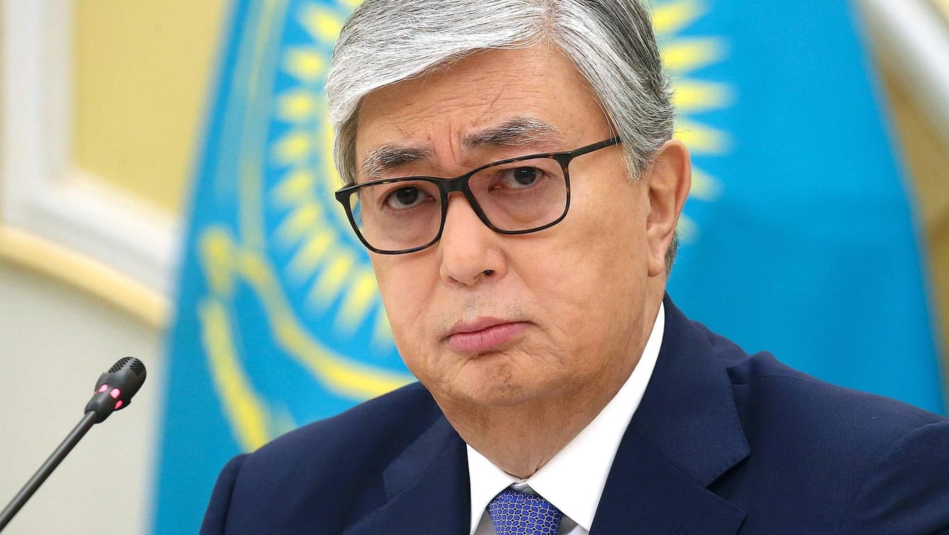 Kassym-Schomart Tokajew: Der Präsident Kasachstans geht hart gegen Demonstranten vor.