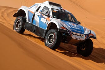 Philippe Boutron in seinem Auto bei der Rallye du Maroc im Oktober 2021: Bei der Rallye Dakar hat sich nun ein folgenschwerer Vorfall ereignet.