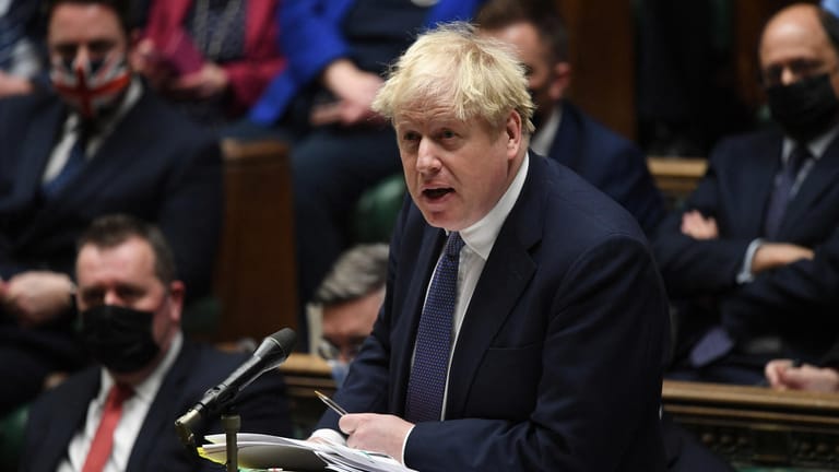 Boris Johnson im Parlament in London (Archivbild): Der britische Premierminister hat rund 134.000 Euro für die Renovierung seiner Dienstwohnung ausgegeben.