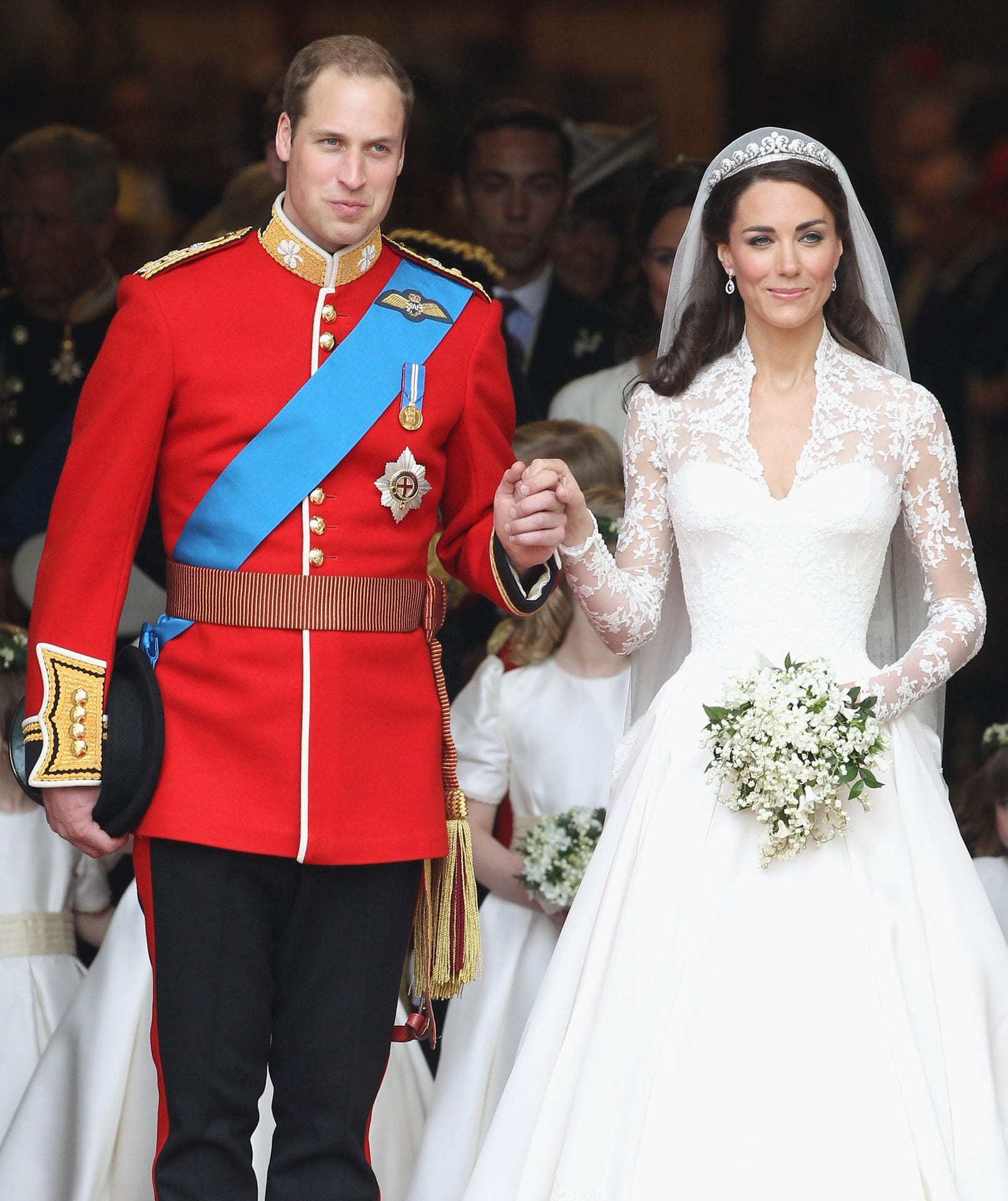 April 2011: Der Hochzeitslook von William und Kate verzückt die ganze Welt.