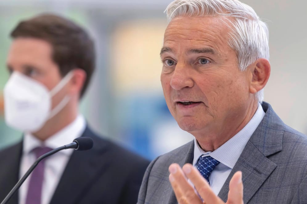 Thomas Strobl (CDU): Der Innenminister von Baden-Württemberg hat eine harte Gangart gegen radikale Gegner der Corona-Maßnahmen angekündigt.