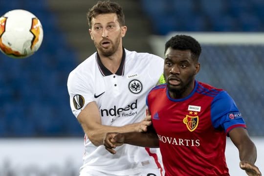 Fürth holt Afimico Pululu (r) aus Basel.