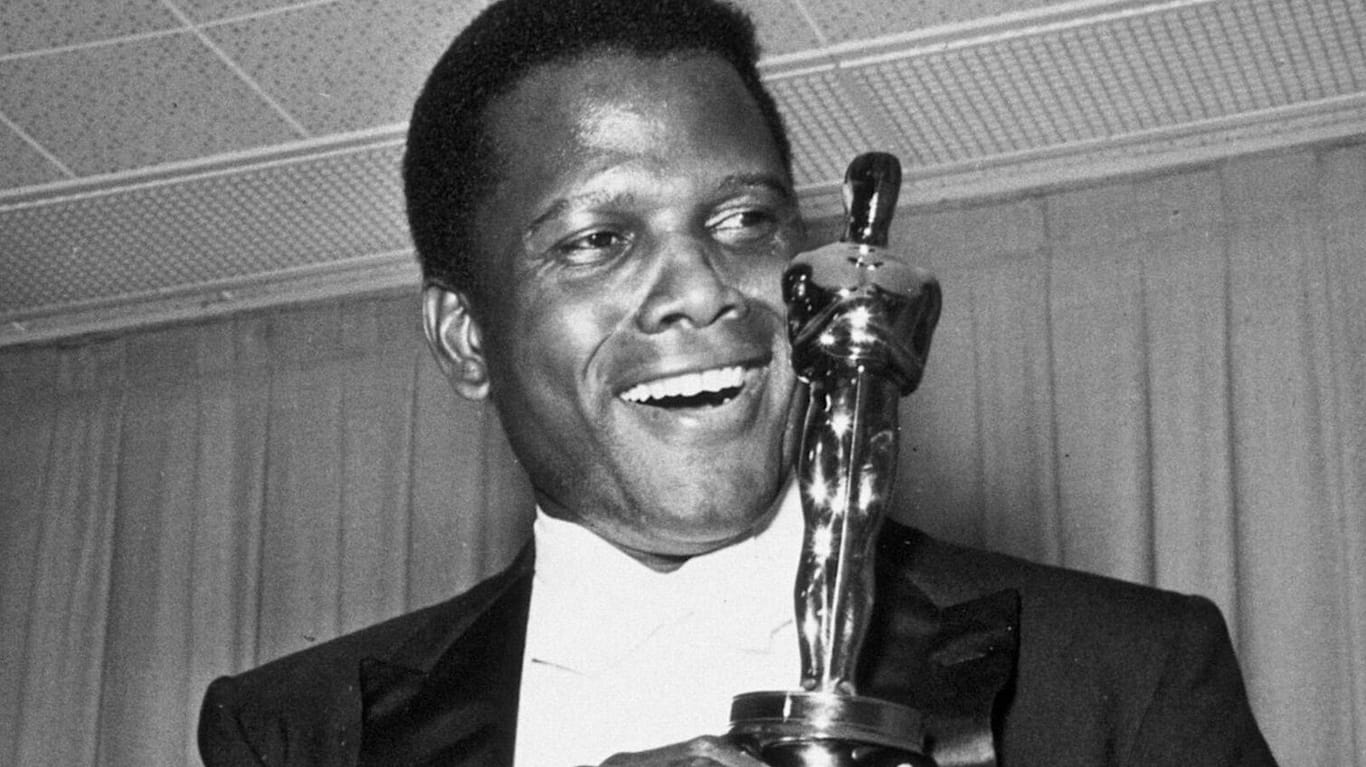 Sidney Poitier: Der Schauspieler wurde 1964 als erster afroamerikanischer Hauptdarsteller mit einem Oscar ausgezeichnet.