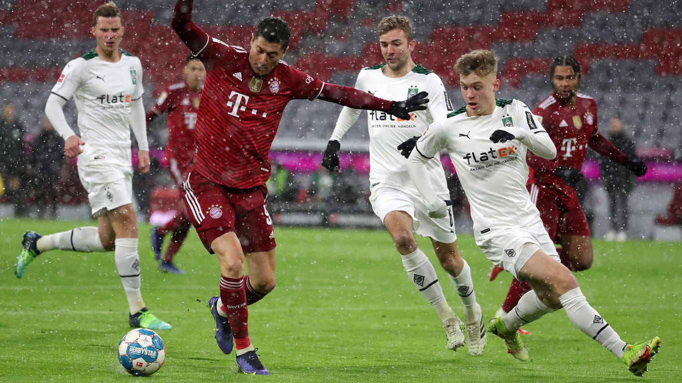 Bundesliga: Der FC Bayern verlor beim Schneetreiben in München gegen Gladbach.