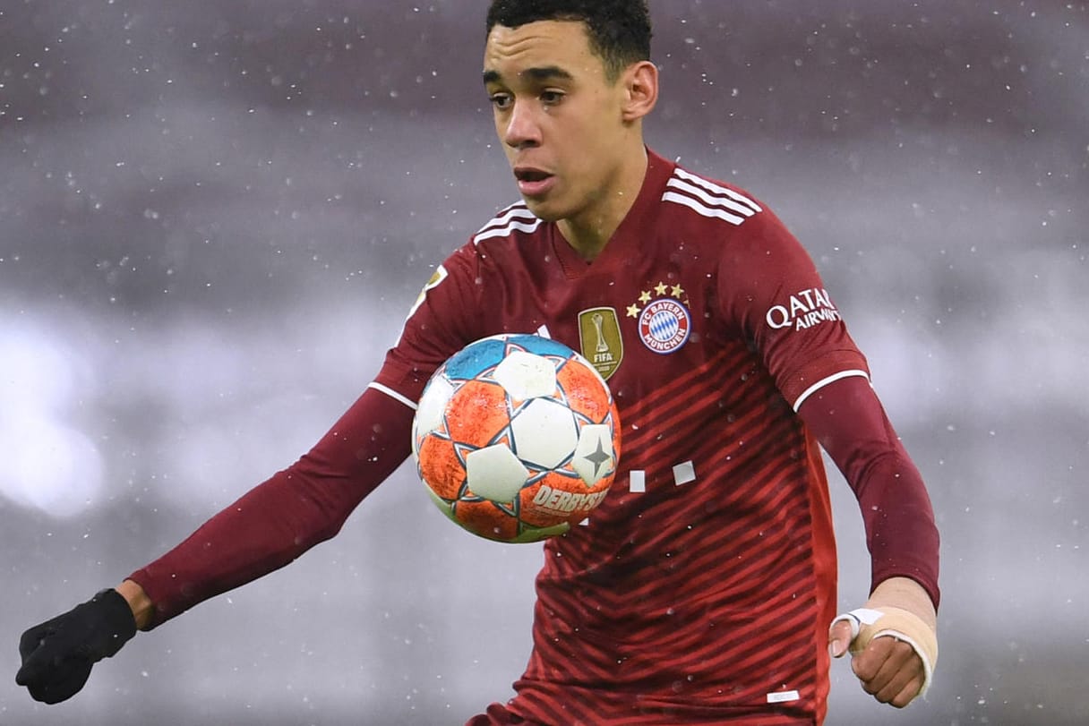Jamal Musiala: Sein Name stand nur in der ersten Hälfte auf seinem Trikot.