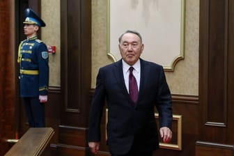 Nursultan Nasarbajew (Archivbild): Kasachstans Ex-Machthaber soll sich trotz der Unruhen noch im Land aufhalten.