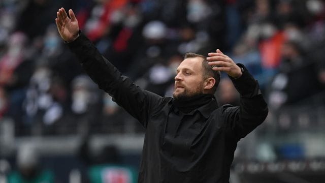 Der Mainzer Cheftrainer Bo Svensson sieht Corona-Ausfälle nicht als Wettbewerbsverzerrung. Der Mainzer Cheftrainer Bo Svensson sieht Corona-Ausfälle nicht als Wettbewerbsverzerrung.