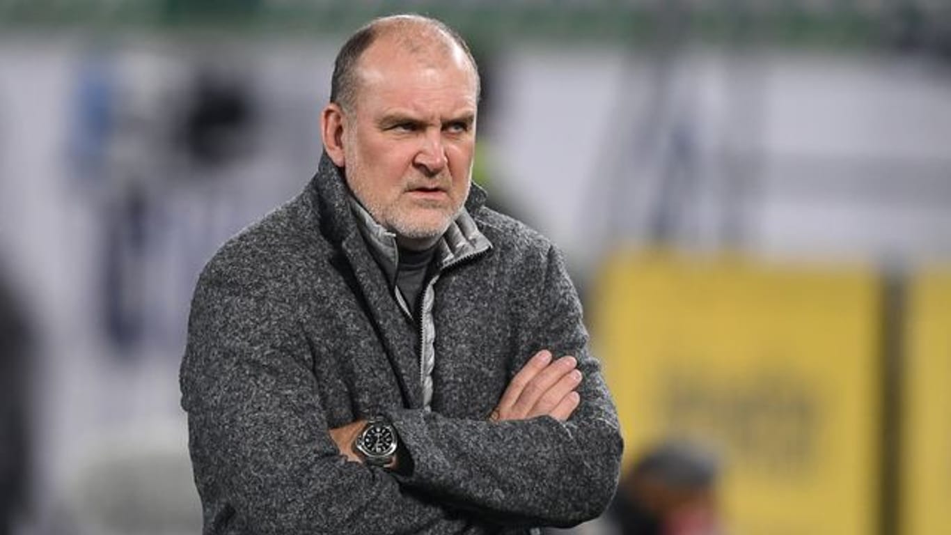 Jörg Schmadtke, Geschäftsführer Sport vom VfL Wolfsburg, sieht keine Veränderung des Fußballs durch Corona.