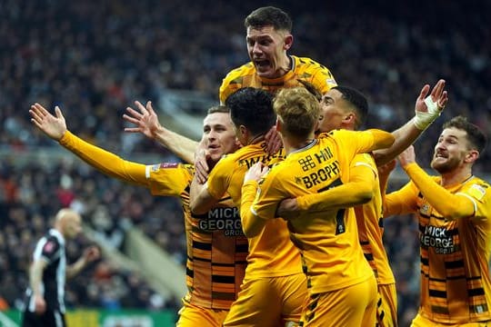 Cambridge United steht nach dem Sieg in Newcastle in der vierten Runde des FA Cups.