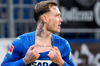 David Raum bejubelte seinen Treffer gegen Hoffenheim, indem er sein neuestes Tattoo präsentierte.