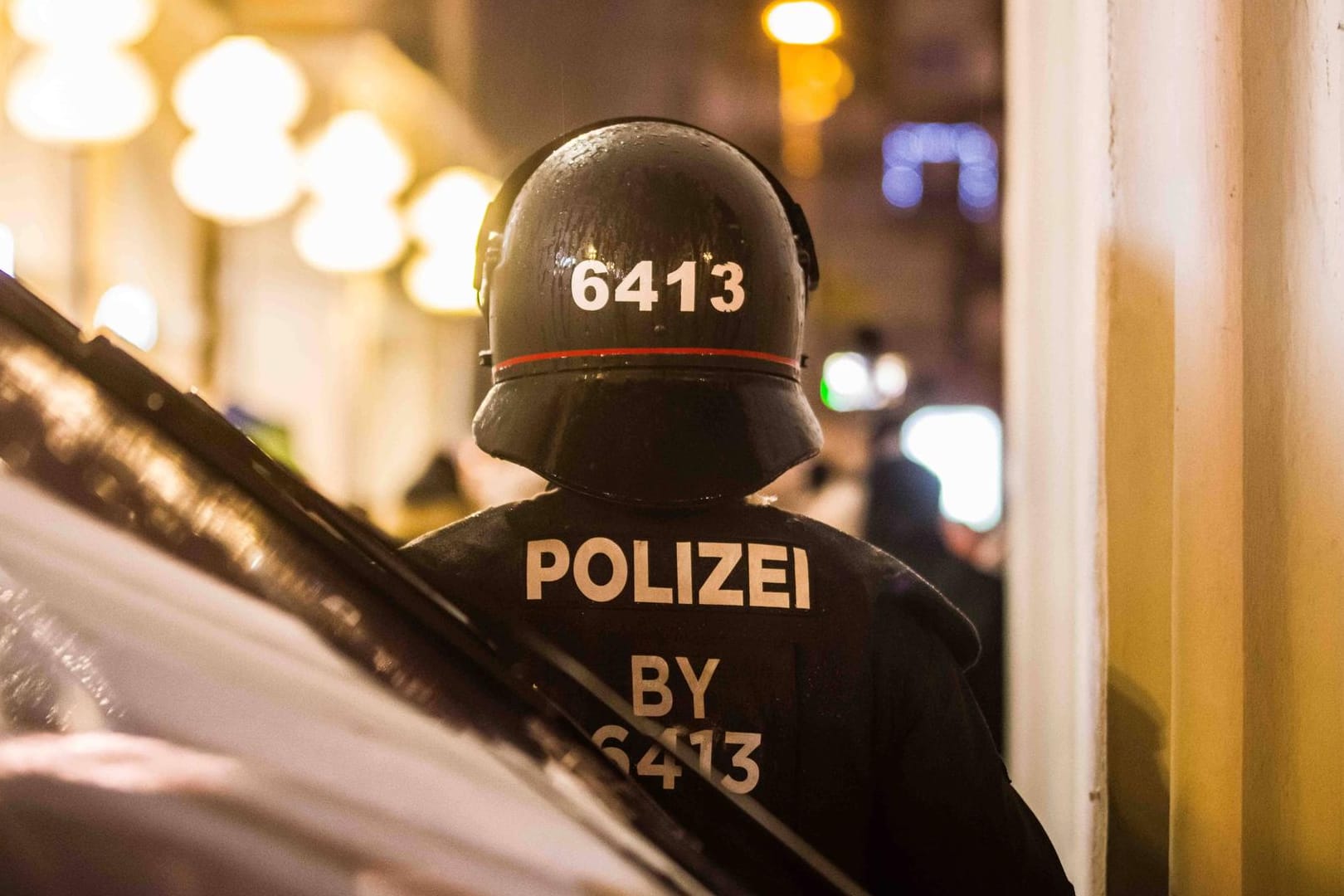 Polizist in München (Symbolbild): Bei der Bundespolizei gibt es rund 900 Quarantänefälle.