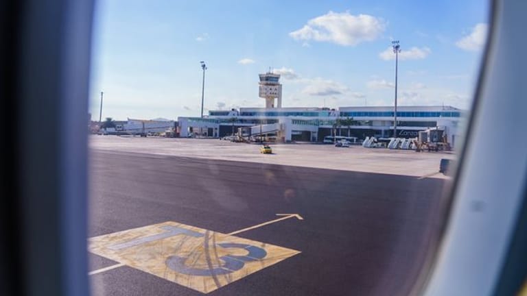 Der Ferienflieger startete am Flughafen auf Lanzarote.
