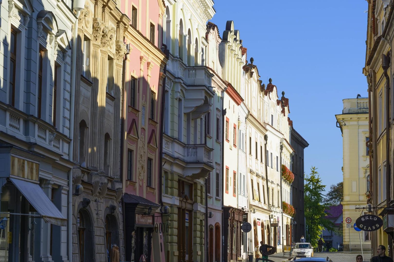 Die Altstadt in Pardubice: In einer Wohnsiedlung in der tschechischen Stadt hat ein Anwohner ein Baby in einem Müllcontainer gefunden.