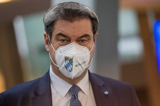 Regt eine Überarbeitung der Corona-Regeln in der Bundesliga an: Markus Söder.