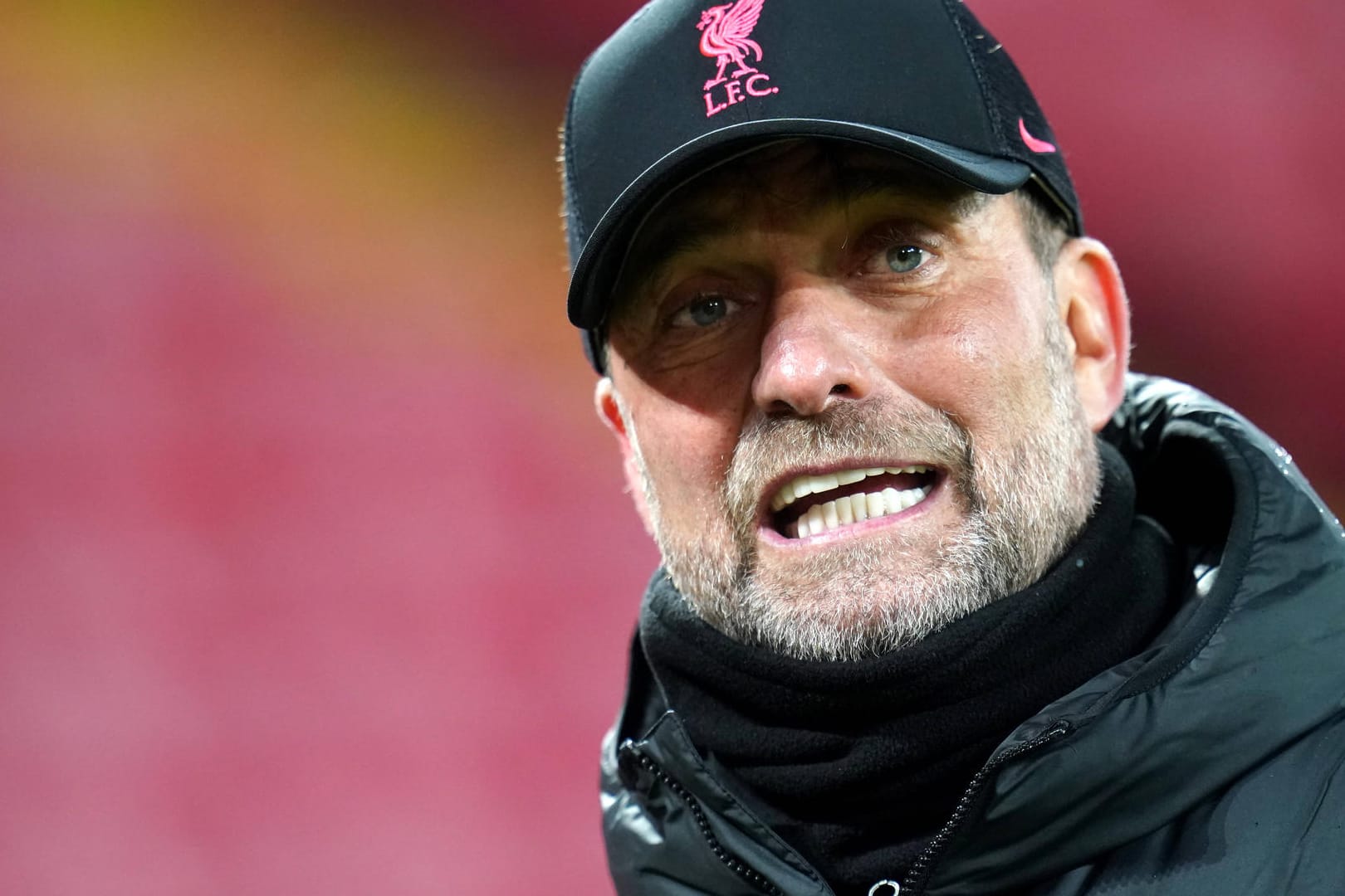 Jürgen Klopp kehrt nur eine Woche nach seinem positiven Corona-Test auf die Trainerbank des FC Liverpool zurück.