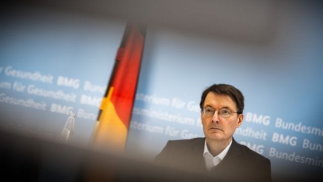 Bundesgesundheitsminister Karl Lauterbach bei einer Videokonferenz des Corona-Expertenrats.