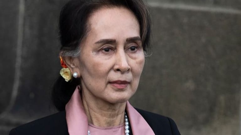 War bereits Anfang Dezember in zwei anderen Anklagepunkten schuldig gesprochen worden: Aung San Suu Kyi.