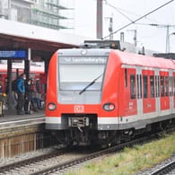 S-Bahn am Münchner Ostbahnhof (Symbolbild): Fahrgästen war der Junge aufgefallen.
