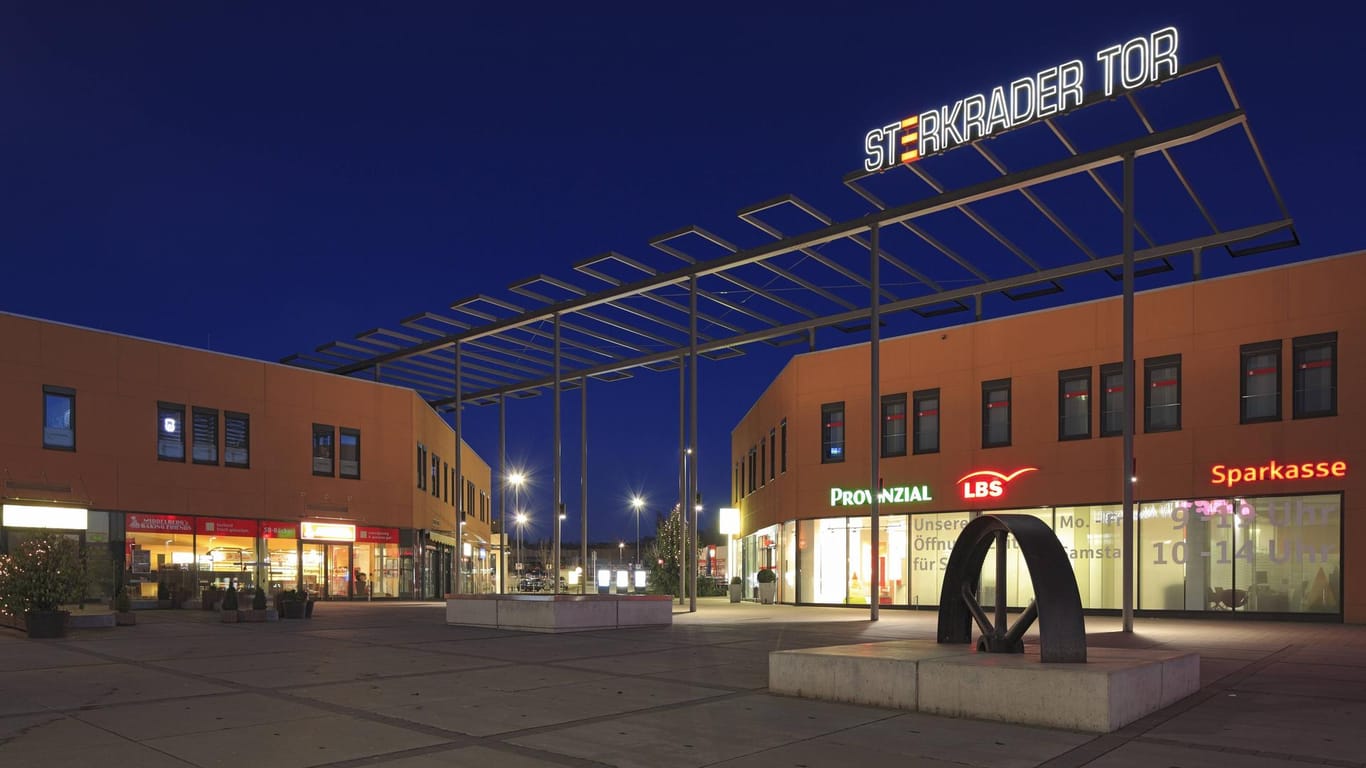 Das Einkaufszentrum Sterkrader Tor (Archivbild): Hier wurde ein 28-Jähriger mit zahlreichen Messerstichen verletzt.
