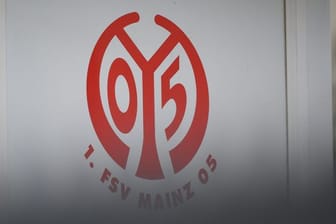 Der FSV Mainz 05 verstärkt sich im Sommer mit einem Abwehrspieler vom französischen Erstligisten Racing Straßburg.