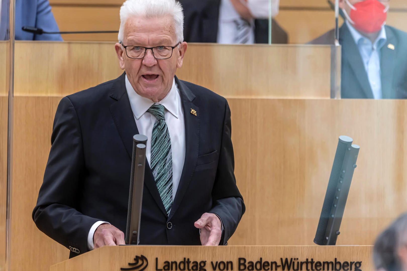 Winfried Kretschmann, Ministerpräsident von Baden-Württemberg (Archivbild): Ausnahmen sollen für ungeimpfte Schüler und Schülerinnen von 12 bis 17 Jahren gelten.