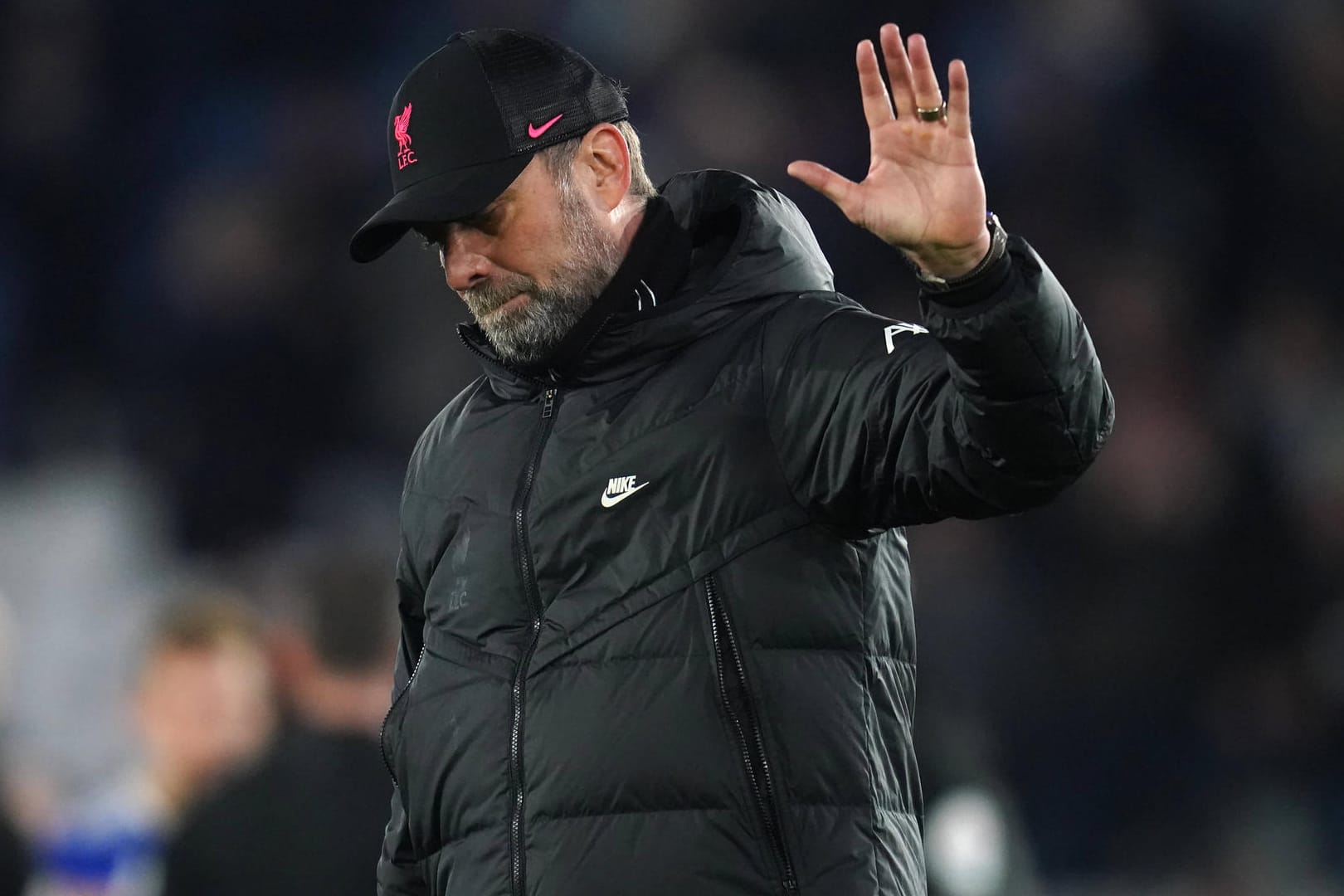 Jürgen Klopp: Dem Verein des deutschen Trainers droht Ärger.