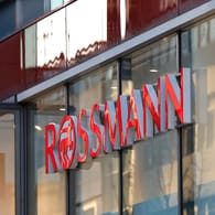 Eine Rossmann-Filiale in Köln: Die Drogeriekette will weiter wachsen.
