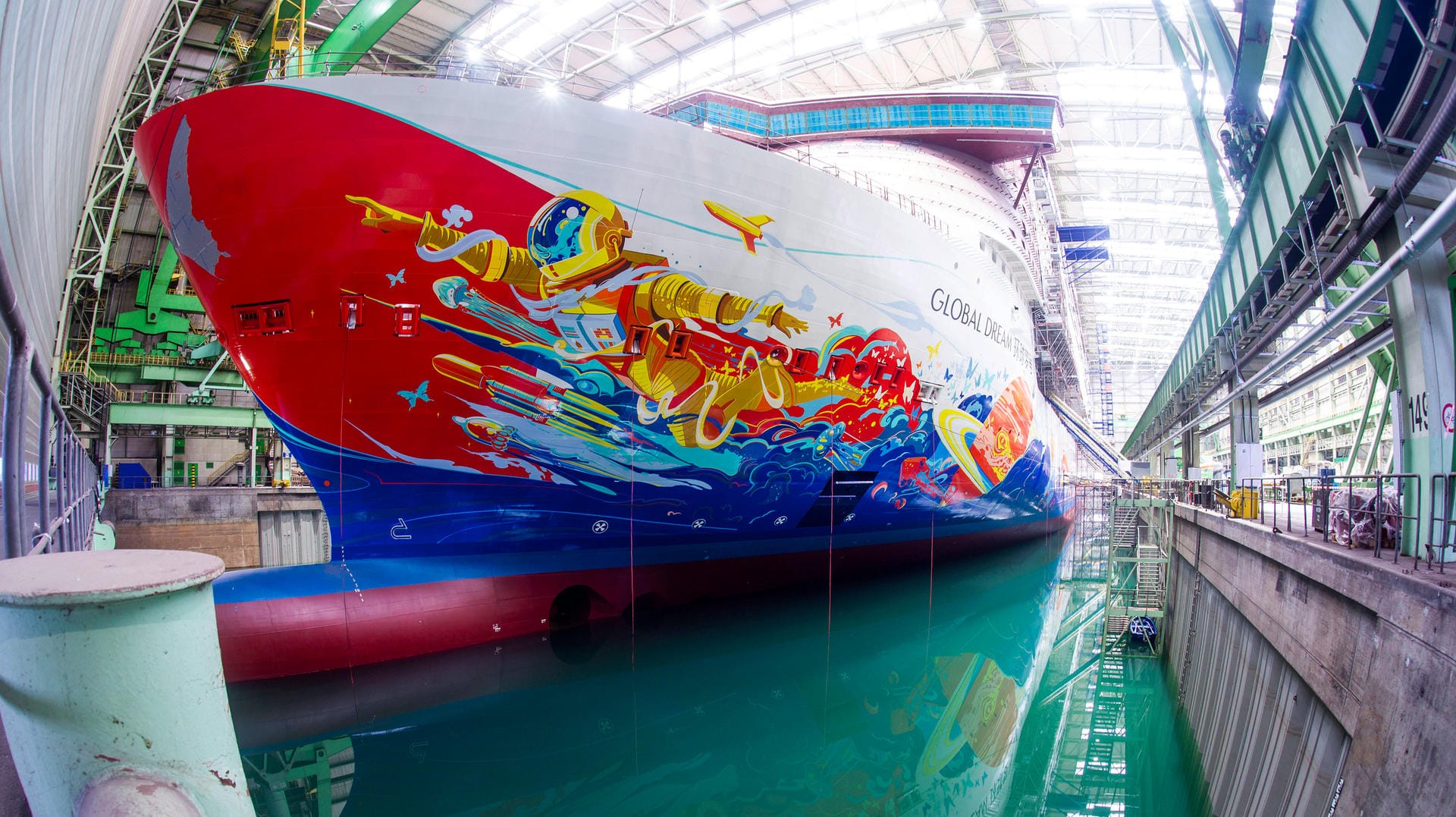 Die "Global Dream One" in einem Dock der MV Werften: Das Schiff sollte als schwimmendes Casino chinesische Kundschaft anlocken, nun könnte es verschrottet werden.