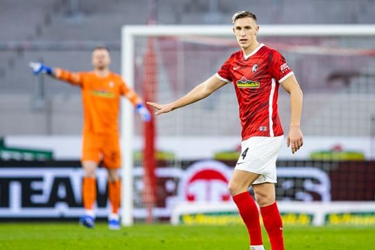 Mehrere große Vereine sollen an einer Verpflichtung von Nico Schlotterbeck interessiert sein.