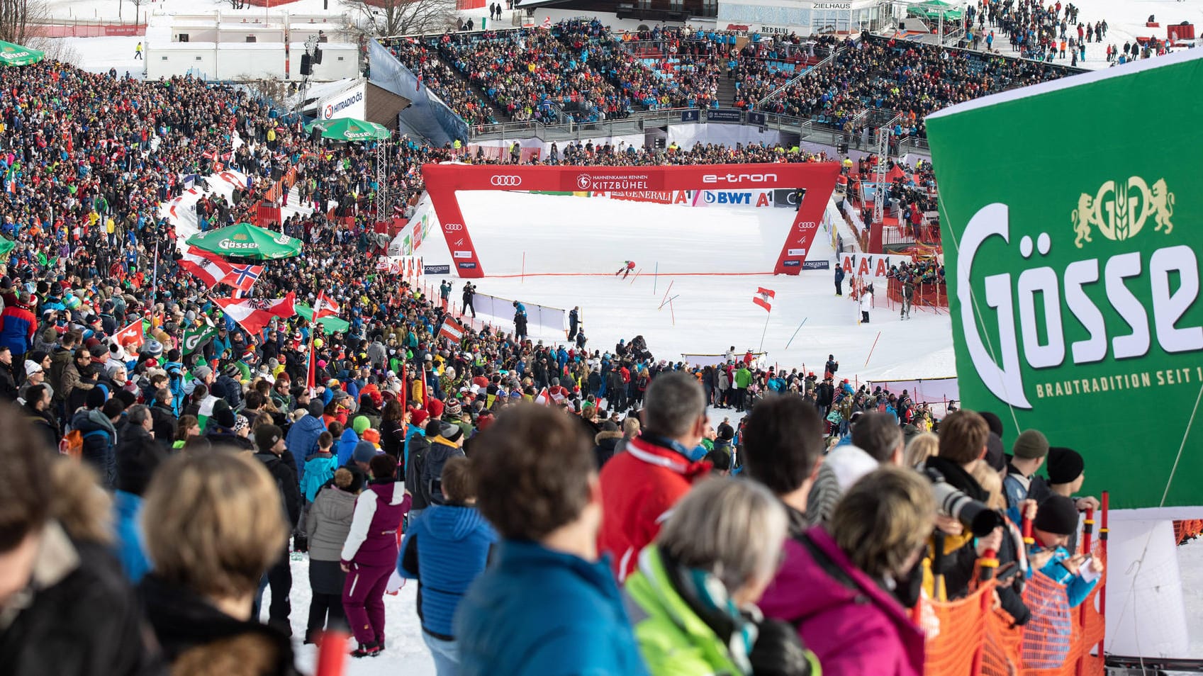 Fans an der Streif in Kitzbühel: Auch 2022 werden 1.000 von ihnen vor Ort sein können.