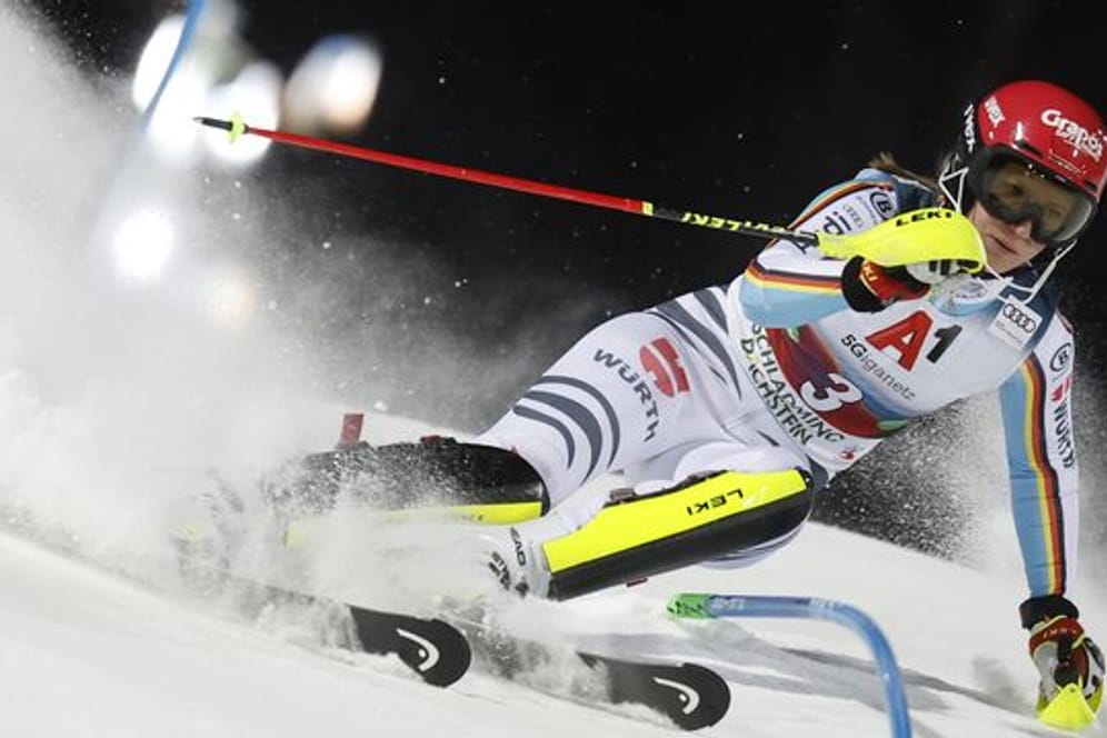 Rast beim Slalom in Schladming aufs Podest: Lena Dürr in Aktion.