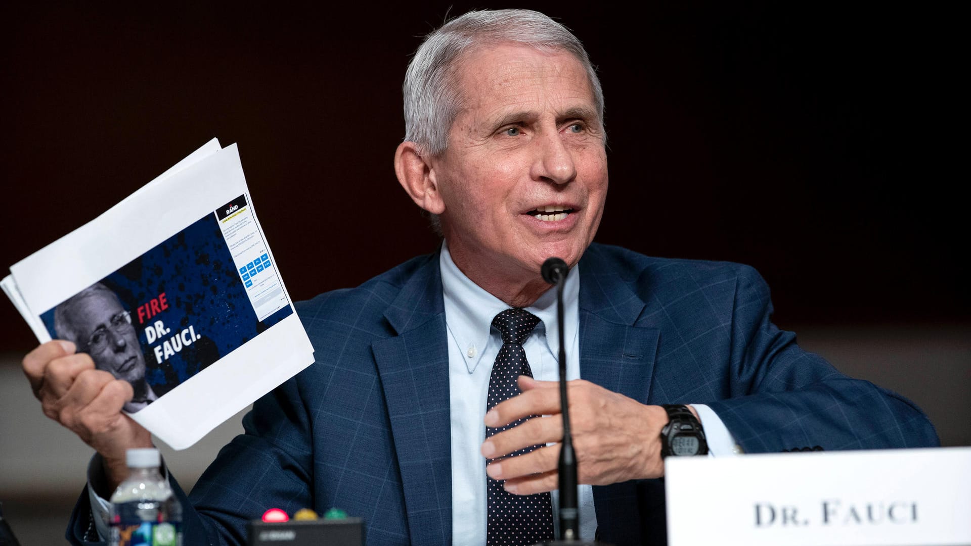 Anthony Fauci teilt gegen die Republikaner aus.