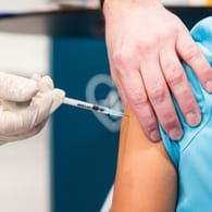 Impfen in Deutschland: Der bundesweite Inzidenzwert ist gestiegen.