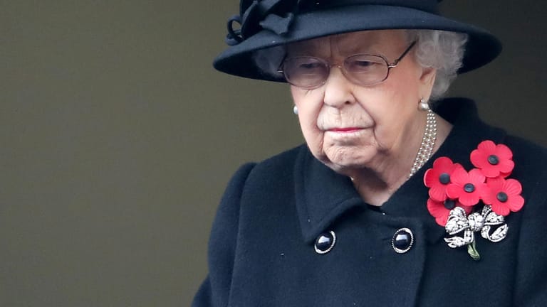 Queen Elizabeth II.: Sie hat einen engen Freund verloren.