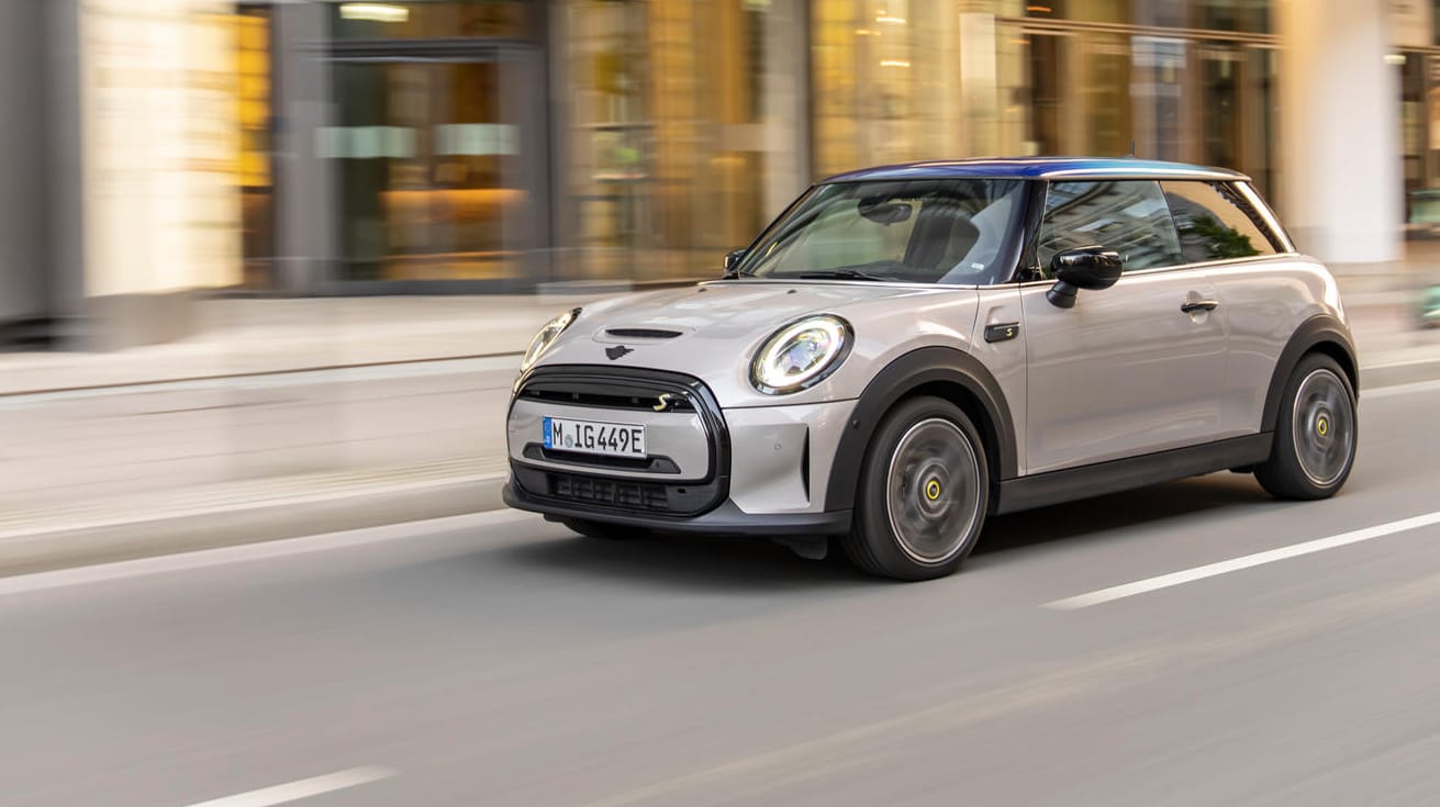 Mini Cooper SE: Er hat nicht den Ruf, zu den richtig günstigen Autos zu zählen. Ein Blick auf die Unterhaltskosten könnte diese Einschätzung ändern.