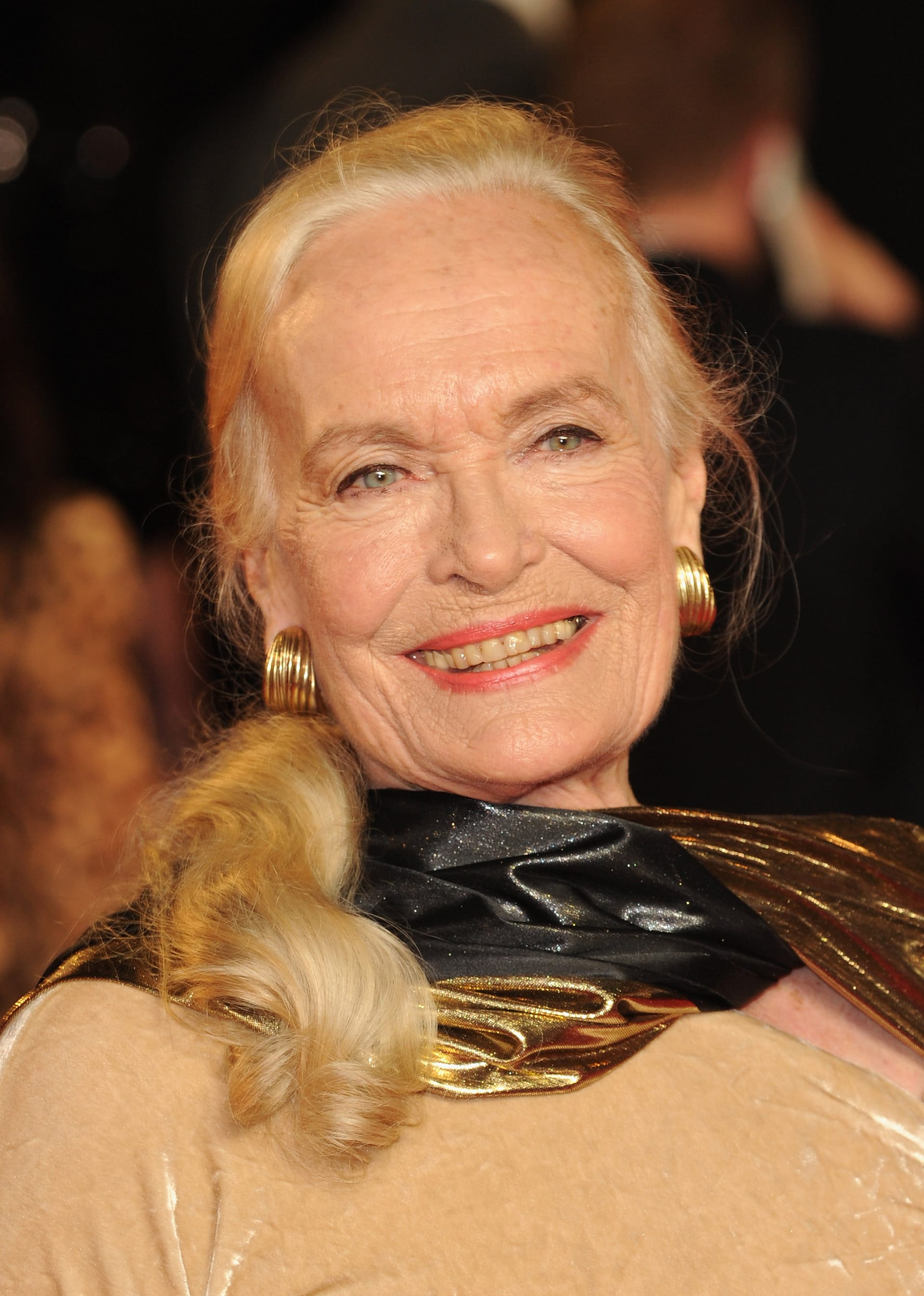 Shirley Eaton bei der Premiere von "James Bond: Skyfall" 2012 in London.