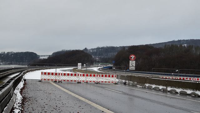 Marode Talbrücke Rahmede auf der A45 bei Lüdenscheid Marode Talbrücke Rahmede auf der A45 bei Lüdenscheid