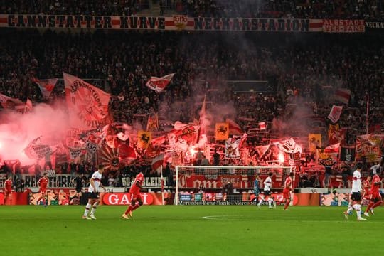 Wegen der gezündeten Rauchtöpfe in der Partie gegen den 1.