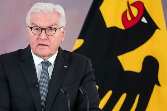 Bundespräsident Frank-Walter Steinmeier hat zur Diskussion über das Für und Wider einer Impfpflicht geladen.