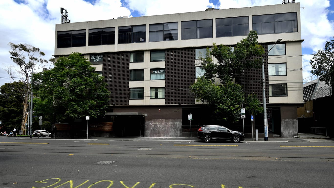 Umstrittene Einrichtung: Das "Park Hotel" in Melbourne, in das Djokovic gebracht wurde.