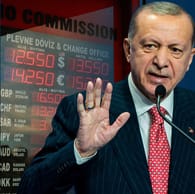 Erdoğan kämpft bislang ohne Erfolg gegen die Lira-Krise: Der türkische Präsident muss um seine Wiederwahl fürchten.
