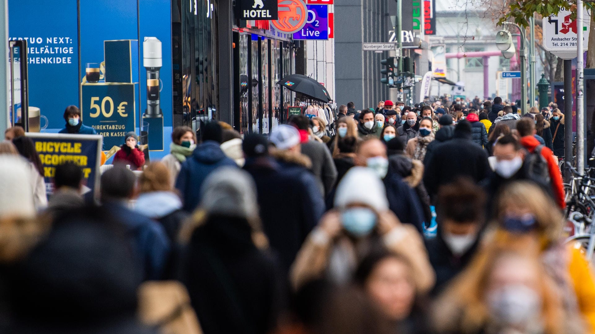 Eine Fußgängerzone in Berlin: Die Hauptstadt verzeichnet aktuell hinter Bremen die zweitmeisten Infektionen unter den deutschen Bundesländern.