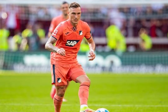Die TSG Hoffenheim spricht mit Nationalspieler David Raum über eine Vetragsverlängerung.